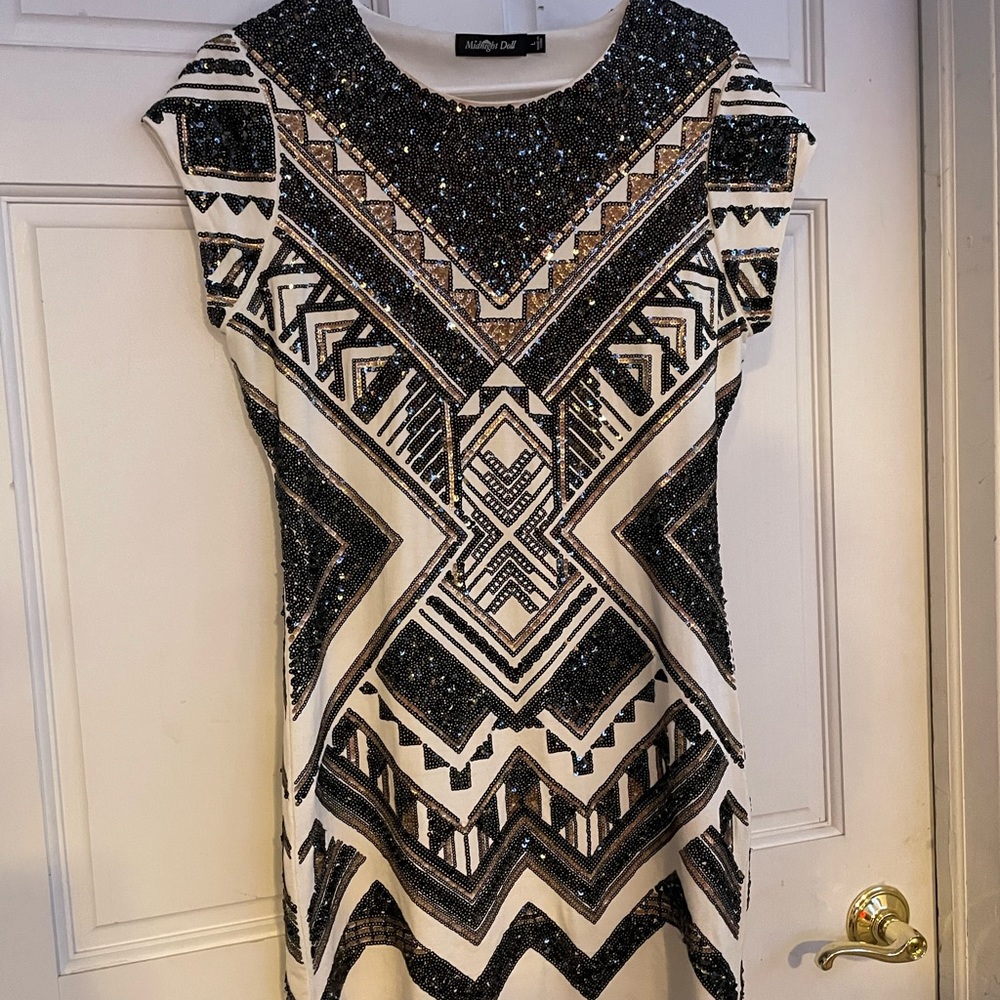 Hoco dress wore once!! And not ruined at all never nice condition